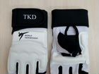 Новые перчатки для тхэквондо