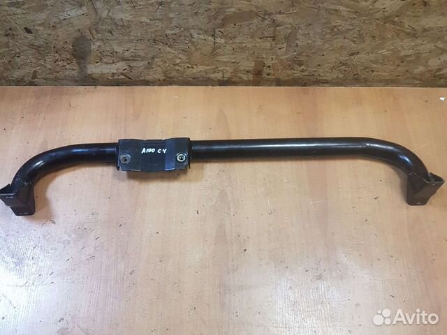 Балка подрадиаторная audi 100 A6 C4