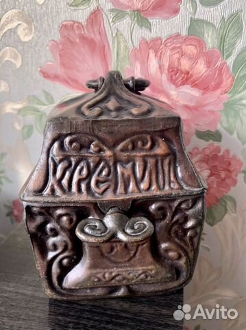 Шкатулка в виде ларца 