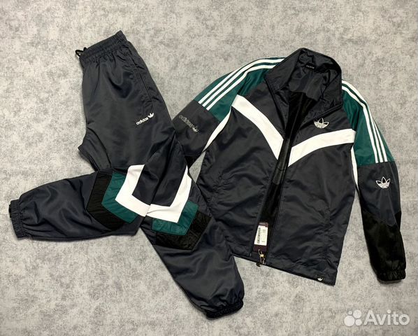 Спортивный костюм adidas