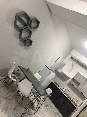 2-к. квартира, 68 м², 2/5 эт.