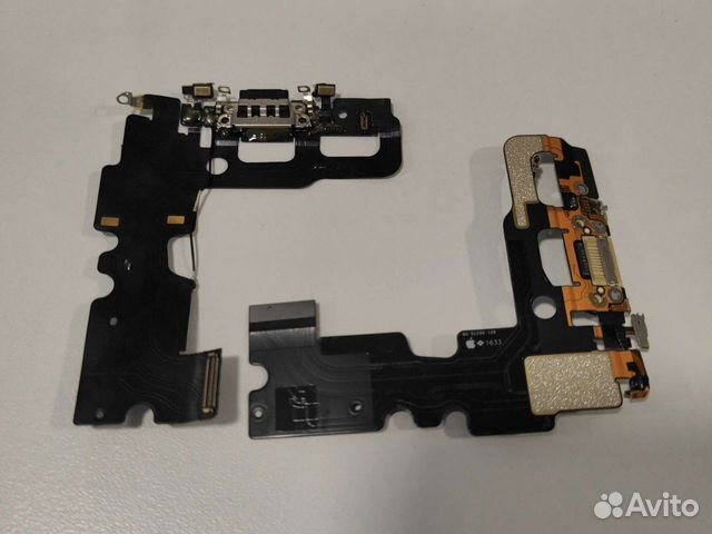 Шлейф зарядки и нижнего микрофона iPhone 7