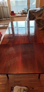 Стол обеденный