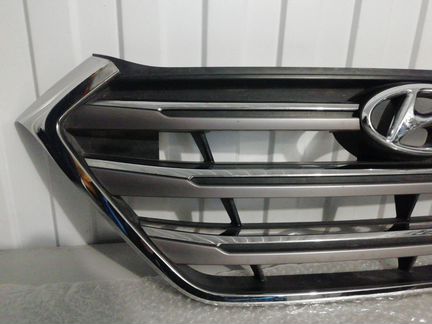 Решетка радиатора передняя верхняя Hyundai Tucson