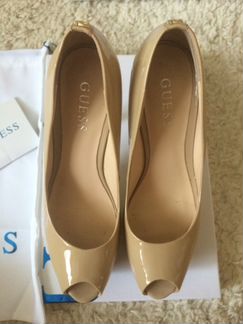 Лаковые туфли Guess