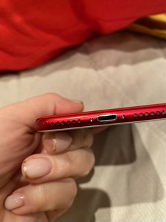 Телефон iPhone 7 128gb red