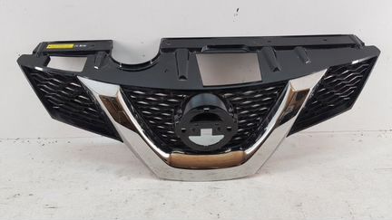 Решетка радиатора Nissan X-Trail T32 2014