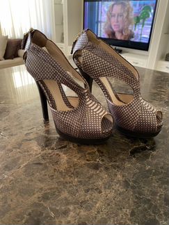 Босоножки Fendi