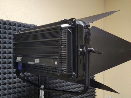 Студийный видео свет arri Studio Cool 4