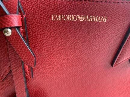 Красная сумка Armani