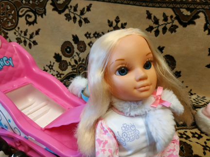 Нэнси в наборе с зимними животными и санями