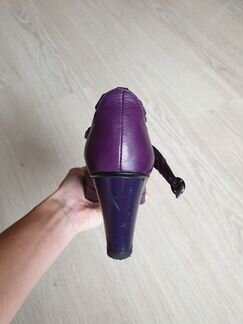 Туфли на каблуке