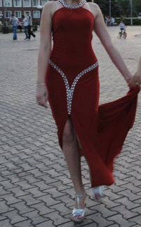 Вечернее платье