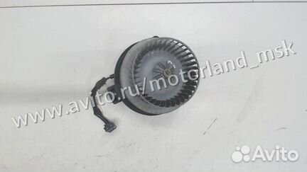 Двигатель отопителя (моторчик печки) Toyota Prius