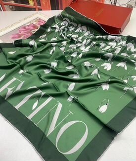 Платок Valentino