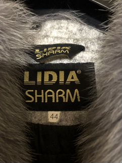 Пальто зимние с песцовым мехом с поясом