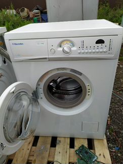 Стиральная машина Electrolux ews 1046