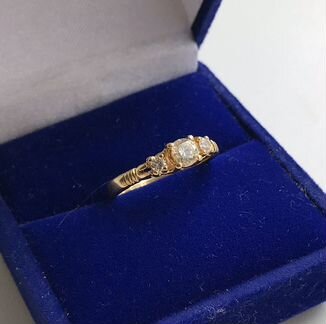 Кольцо золото 750 проба бриллианты