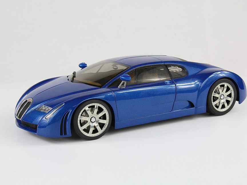 Бугатти 1 18. Bugatti Chiron 1:18 AUTOART. Бугатти 1999. Bugatti 110 Bburago. Bugatti 18