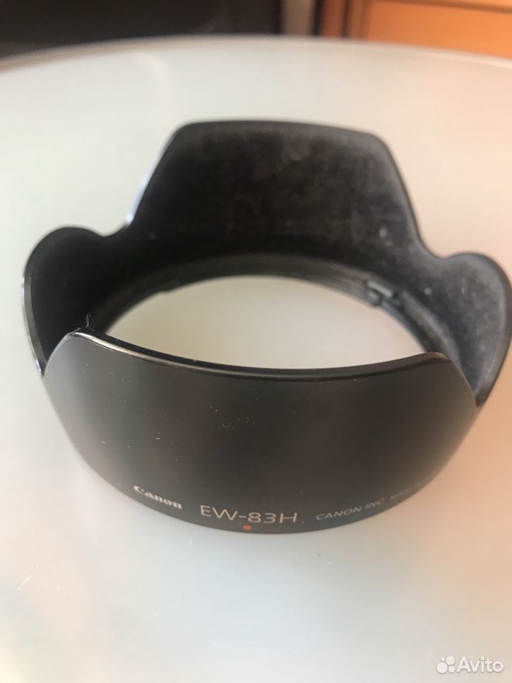 Бленда Canon EW-83H