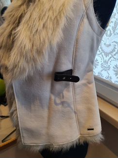 Жилет из иск.меха dkny