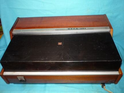 Электрофон 3-х скоростной отлично работ 