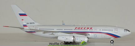 Модель самолета Ил-96-300 Россия 1/400