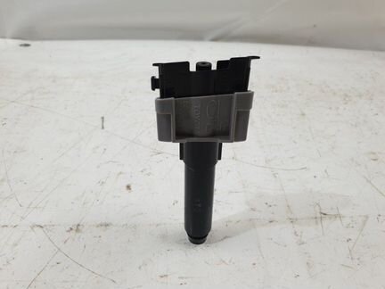 Форсунка омывателя Toyota Land Cruiser 200