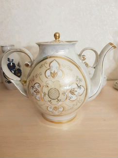 Чайник фарфоровый