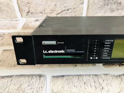 Процессор эффектов T C electronics M 2000
