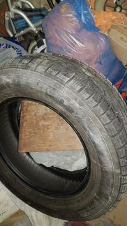 Продам зимние шины Nokian 235 65 17 WR