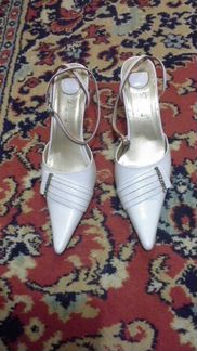 Туфли белые