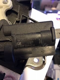 Замок багажника Ауди а4 2008г