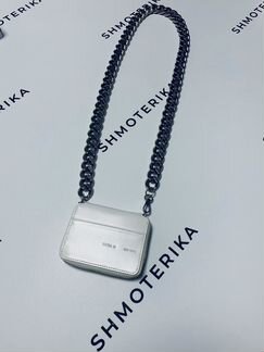 Kara Белая сумка через плечо на цепи, гранж