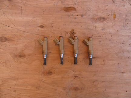 Форсунка Toyota 1ZR 2ZR 3ZR Prius Auris RAV4