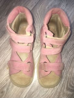 Босоножки Protetika 30 р