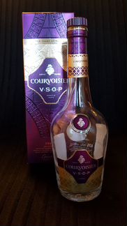 Бутылки из-под коньяка