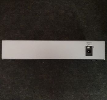 Коммутатор cisco SF100D-08