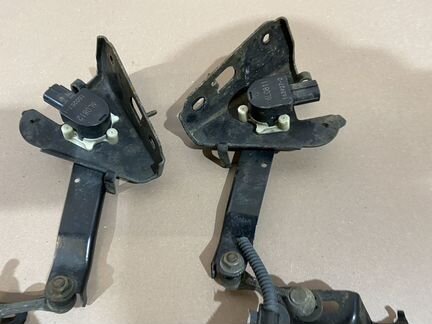 Датчик дорожного просвета Lexus LS600 LS460