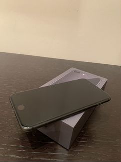 Телефон iPhone 8 Plus