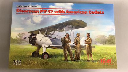 32051 ICM Stearman PT-17 с американскими кадетами