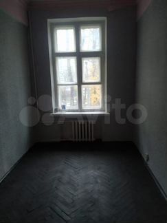 Комната 18 м² в > 9-к, 3/5 эт.