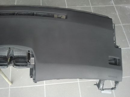 Торпеда (панель) на Toyota Corolla 150