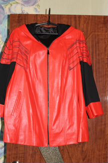 Новый плащ с капюшоном