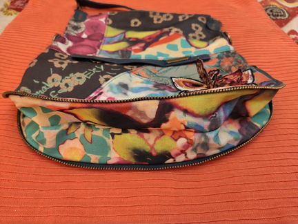 Cумка Desigual новая