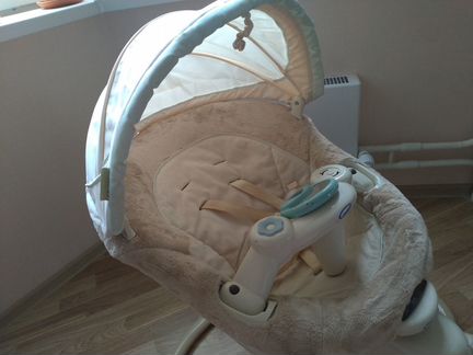 Детский укачивающий центр Graco Sweet Peace