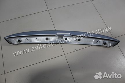 Спойлер двери багажника Toyota Urban Cruiser (P11)