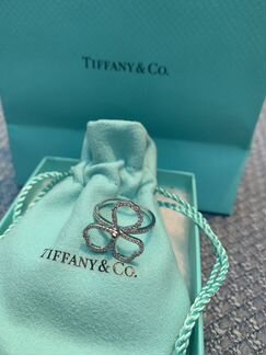 Кольцо Tiffany в виде открытого соцветия с бриллиа