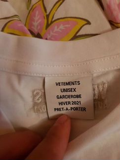 Футболка vetements