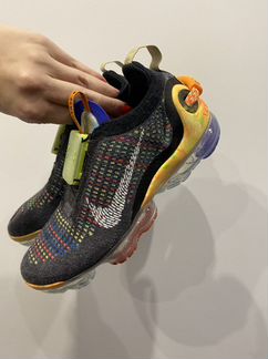 Продам кроссовки Nike Vapor Max